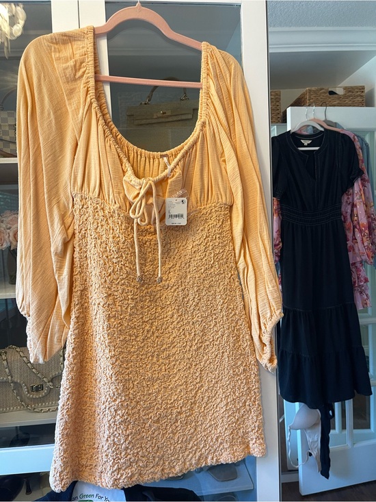 Free People Dresses & Skirts - Free People Peach Mini Dress